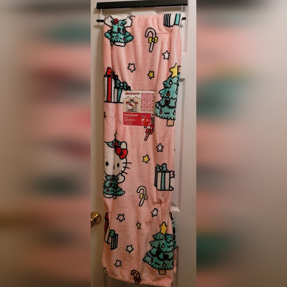 Hello Kitty Christmas Tree Candy Cane Plush Throw 60x90 Viral Blanket Brand New
